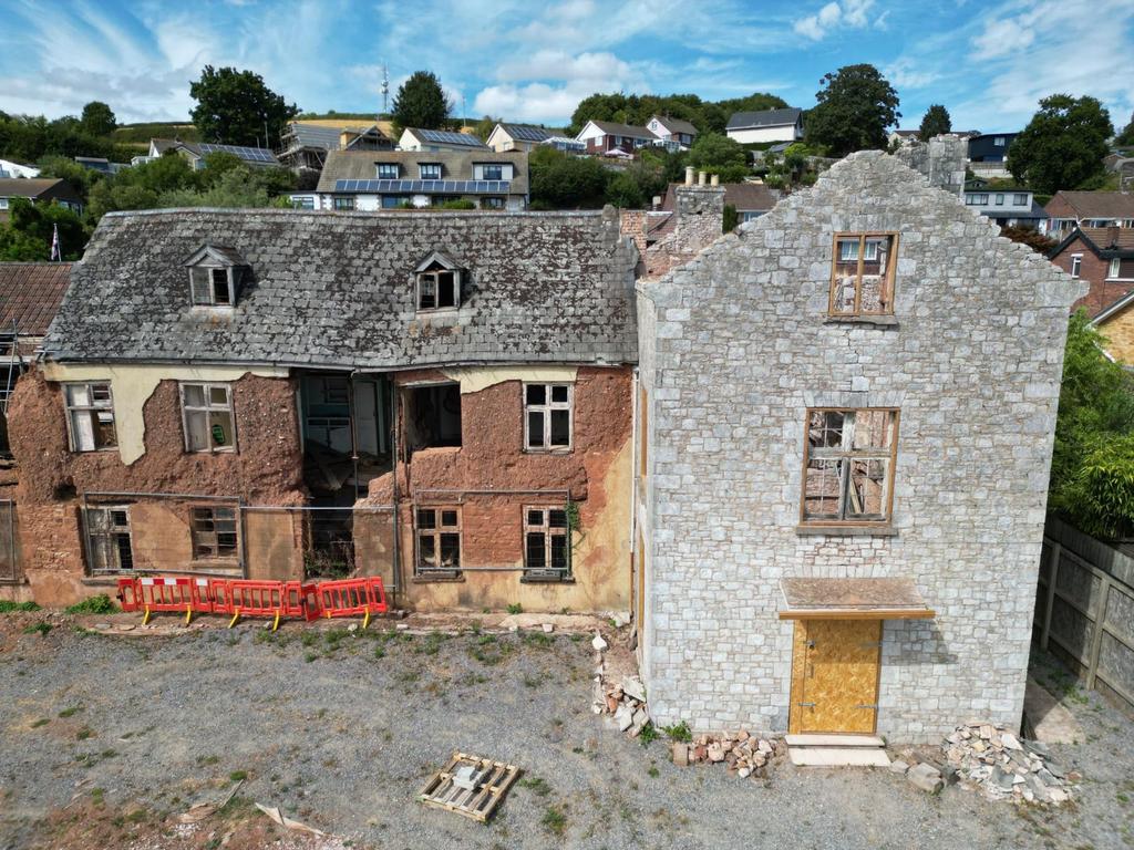 Weech Road, Dawlish, EX7 - More