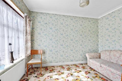 2 bedroom semi-detached bungalow for sale, Cherrydown Close, Chingford