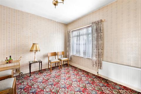 2 bedroom semi-detached bungalow for sale, Cherrydown Close, Chingford