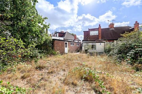 2 bedroom semi-detached bungalow for sale, Cherrydown Close, Chingford
