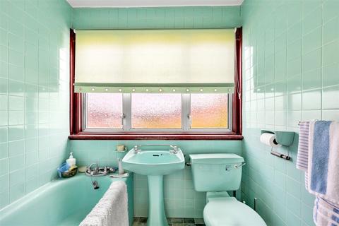 2 bedroom semi-detached bungalow for sale, Cherrydown Close, Chingford