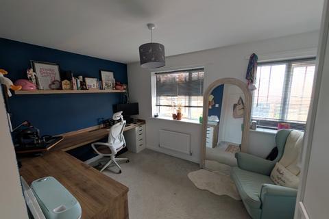 2 bedroom terraced house for sale, Saltsman Way , Bury St Edmunds