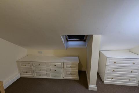 6 bedroom terraced house to rent, The Brae, Sunderland, SR2
