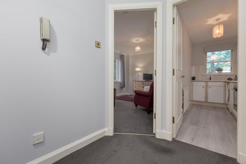 1 bedroom ground floor flat for sale, 1/2 Wyvern Park, Edinburgh, EH9 2JY