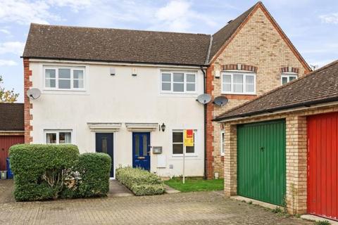 2 bedroom semi-detached house to rent, Dunlin Court, Bicester, OX26