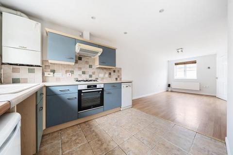 2 bedroom semi-detached house to rent, Dunlin Court, Bicester, OX26