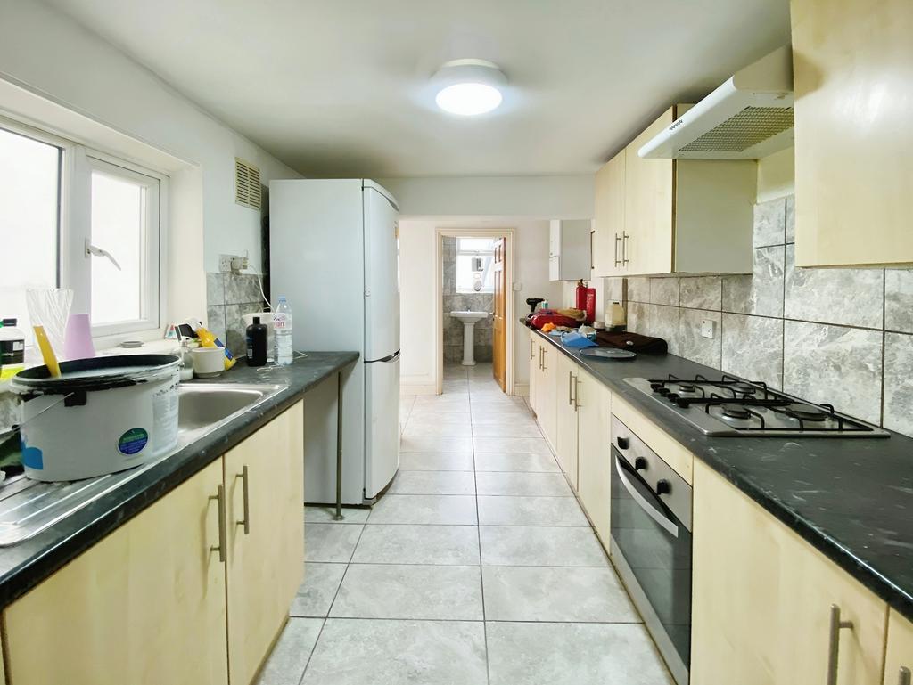 House in London, Plashet - View 3