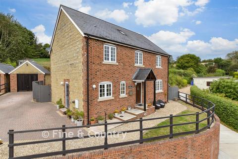 5 bedroom detached house for sale, Main Road, Chillerton, Isle of Wight