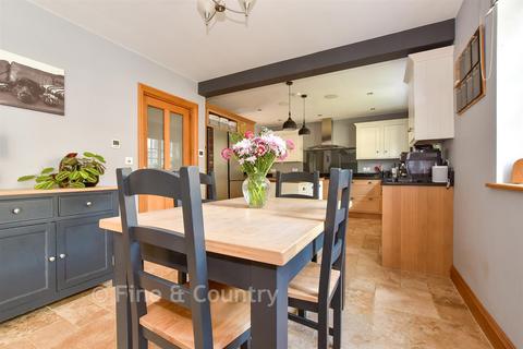 5 bedroom detached house for sale, Main Road, Chillerton, Isle of Wight
