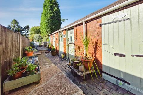 2 bedroom end of terrace house for sale, Penistone Street, Leicestershire LE67