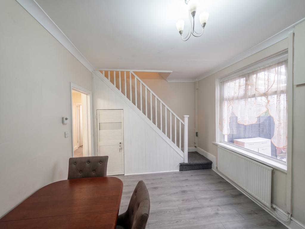 House in Newport - View 5