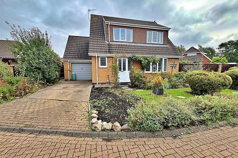 3 bedroom detached house for sale, Amethyst Court, New Waltham, Grimsby, N.E. Lincs, DN36 4YR