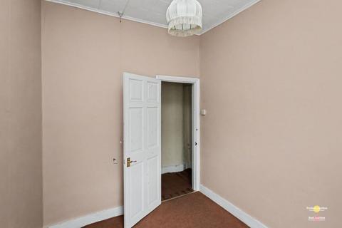 3 bedroom maisonette for sale, Sedgemere Avenue, London N2