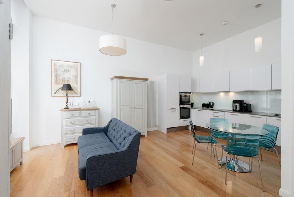 Apartment in Edinburgh - View 2