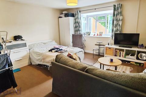 Studio for sale, New Court Queens Road, High Wycombe, HP13