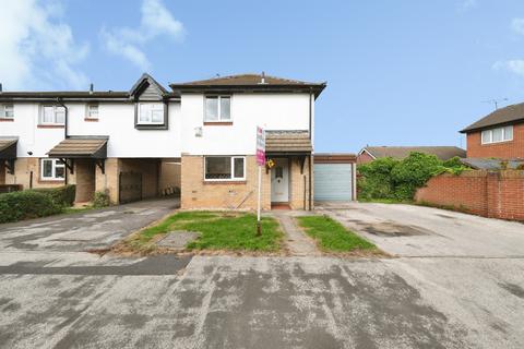 2 bedroom end of terrace house for sale, Thicket Drive, Maltby, Rotherham