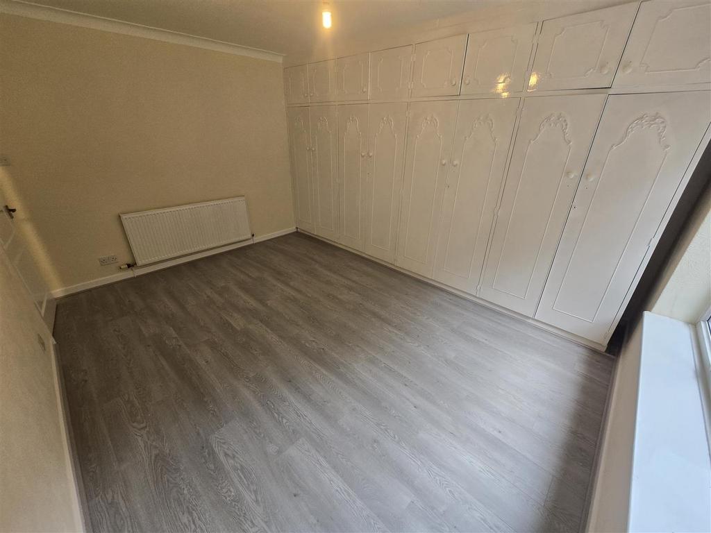 Apartment in Bury, Greater Manchester - View 3