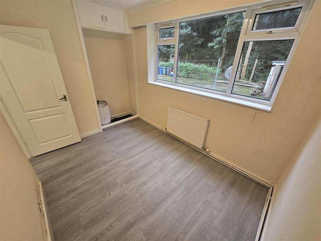 Apartment in Bury, Greater Manchester - View 5