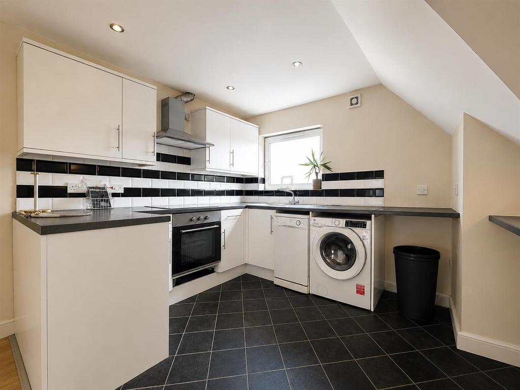 Apartment in Cardiff - View 4