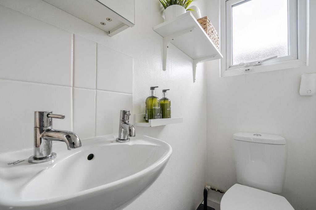 House in London - View 5
