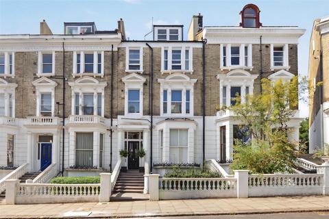 1 bedroom flat for sale, Belsize Crescent, Belsize Village, London, NW3