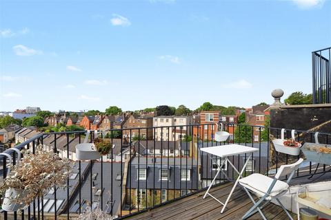 1 bedroom flat for sale, Belsize Crescent, Belsize Village, London, NW3