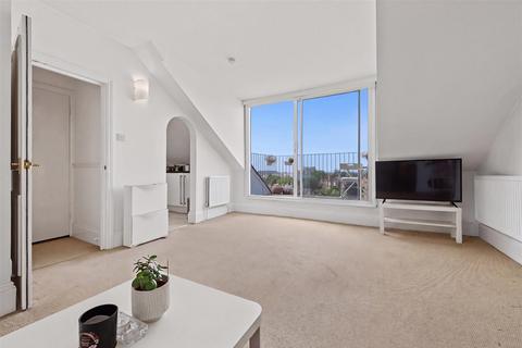 1 bedroom flat for sale, Belsize Crescent, Belsize Village, London, NW3