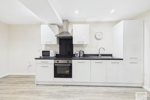 2 bedroom apartment to rent, Belfrey House :: Old Trafford