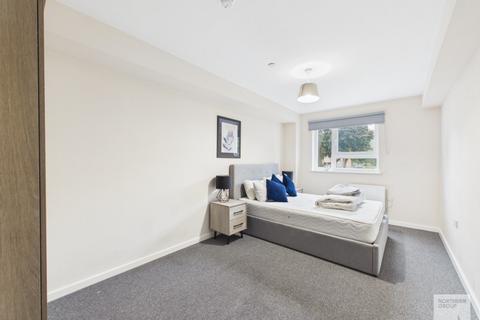 2 bedroom apartment to rent, Belfrey House :: Old Trafford