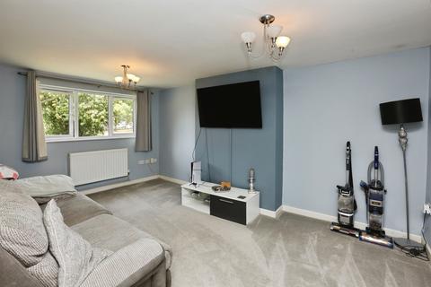 2 bedroom maisonette for sale, Henville Close, Gosport
