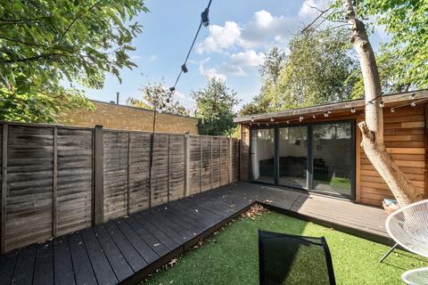 1 bedroom flat for sale, Aldis Street, Tooting, London, SW17