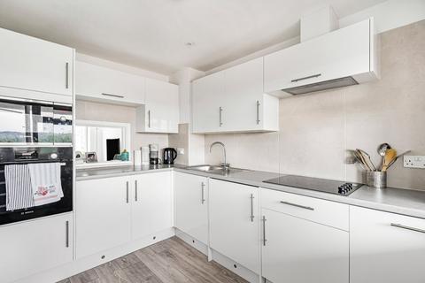 1 bedroom apartment for sale, Station Road, Cuffley, EN6