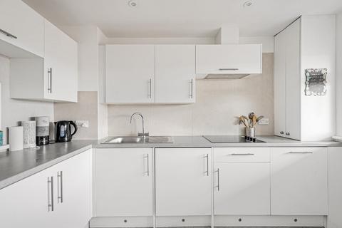 1 bedroom apartment for sale, Station Road, Cuffley, EN6