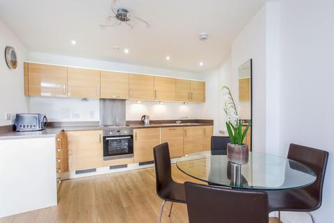 2 bedroom flat to rent, Nankeville Court, Guildford Road, Woking, GU22