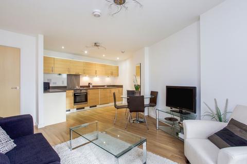 2 bedroom flat to rent, Nankeville Court, Guildford Road, Woking, GU22