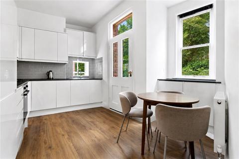 3 bedroom apartment to rent, Bishops Park Road, London, SW6
