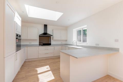 4 bedroom semi-detached bungalow for sale, Drayton Wood Road, Hellesdon