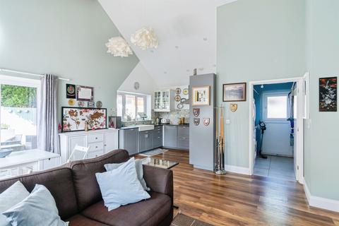 3 bedroom detached bungalow for sale, Beanacre Road, Melksham