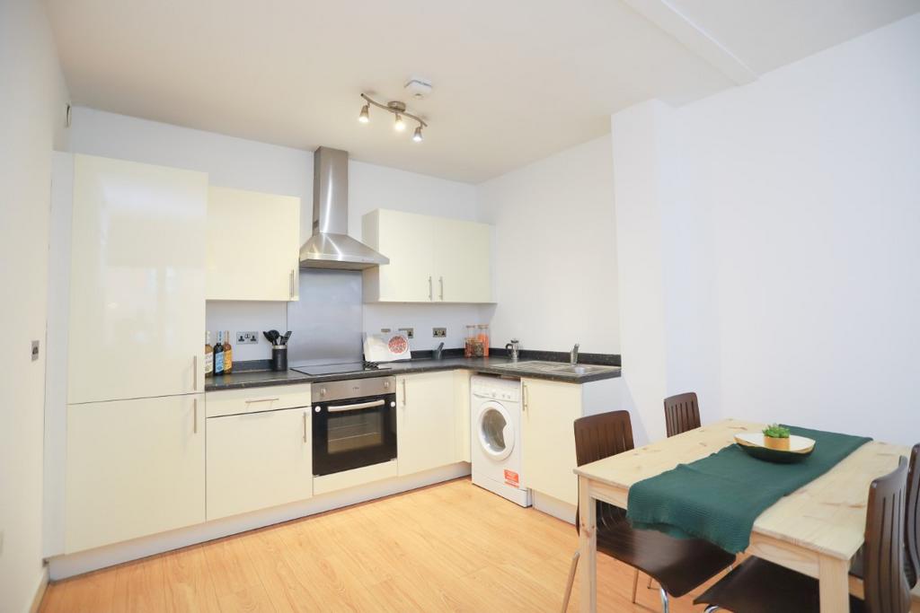 Apartment in Liverpool - View 3