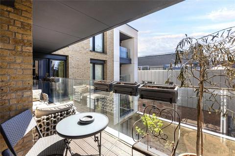 2 bedroom flat to rent, Farm Lane, London, 8, SW6