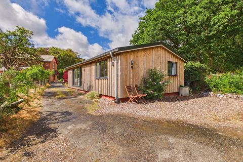 2 bedroom detached house to rent, Littleleigh, Dunsford, EX6 7ED