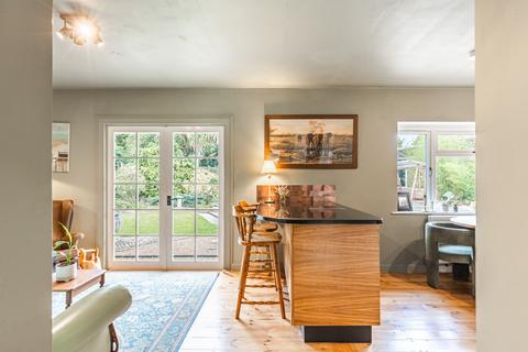 4 bedroom detached house for sale, Wonderful Detached Property in Norwich with Private Landscaped Gardens