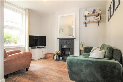 3 bedroom end of terrace house to rent, Cemetery Road, Ipswich IP4