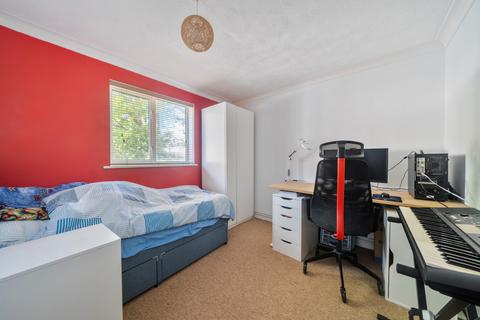 2 bedroom flat to rent, Lawn Road, Southampton, Hampshire, SO17