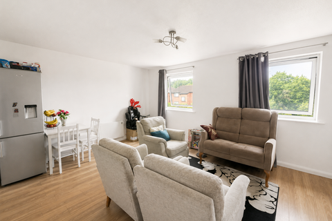 2 bedroom flat for sale, Valley Green, Hemel Hempstead, Hertfordshire