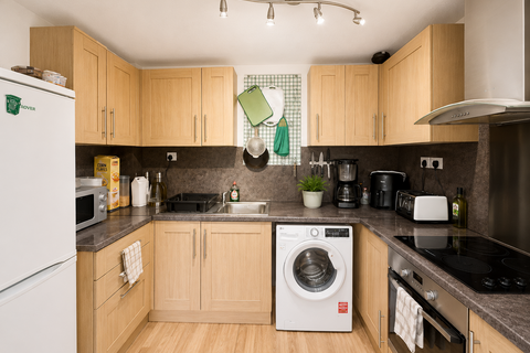 2 bedroom flat for sale, Valley Green, Hemel Hempstead, Hertfordshire