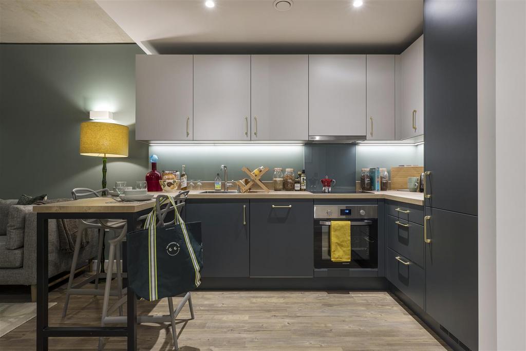Apartment in Wembley - View 2