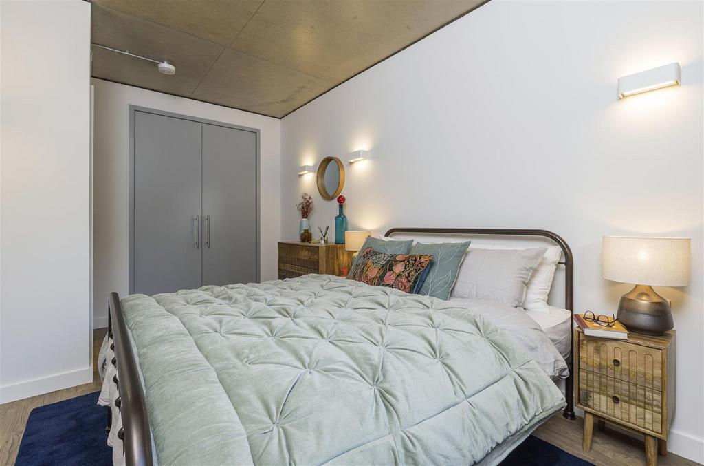 Apartment in Wembley - View 4