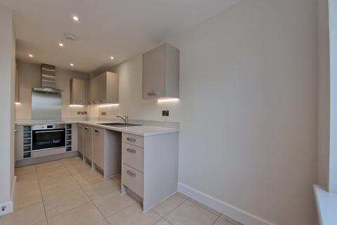 2 bedroom semi-detached house to rent, Helliwells Drive, Perton WV6