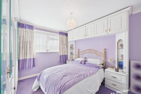 3 bedroom terraced house for sale, Chaucer Drive, Aylesbury, Buckinghamshire